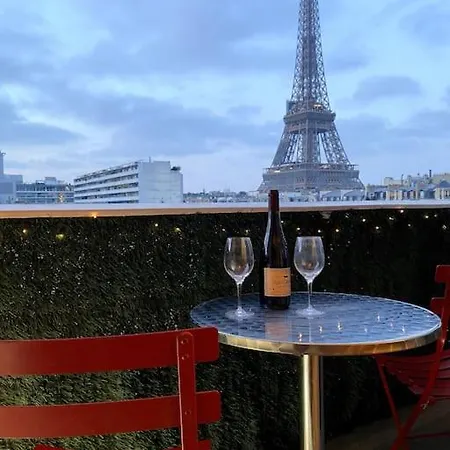 Le Suffren-eiffel Apartment *
