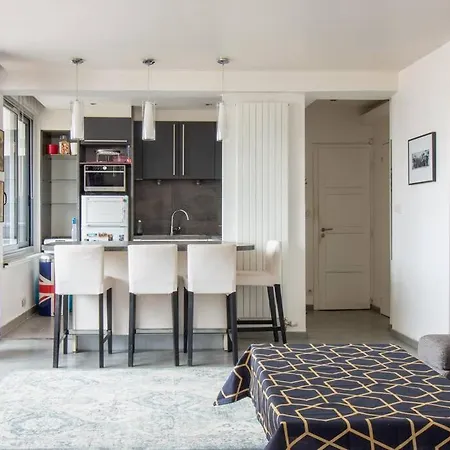 Le Suffren-eiffel Apartament